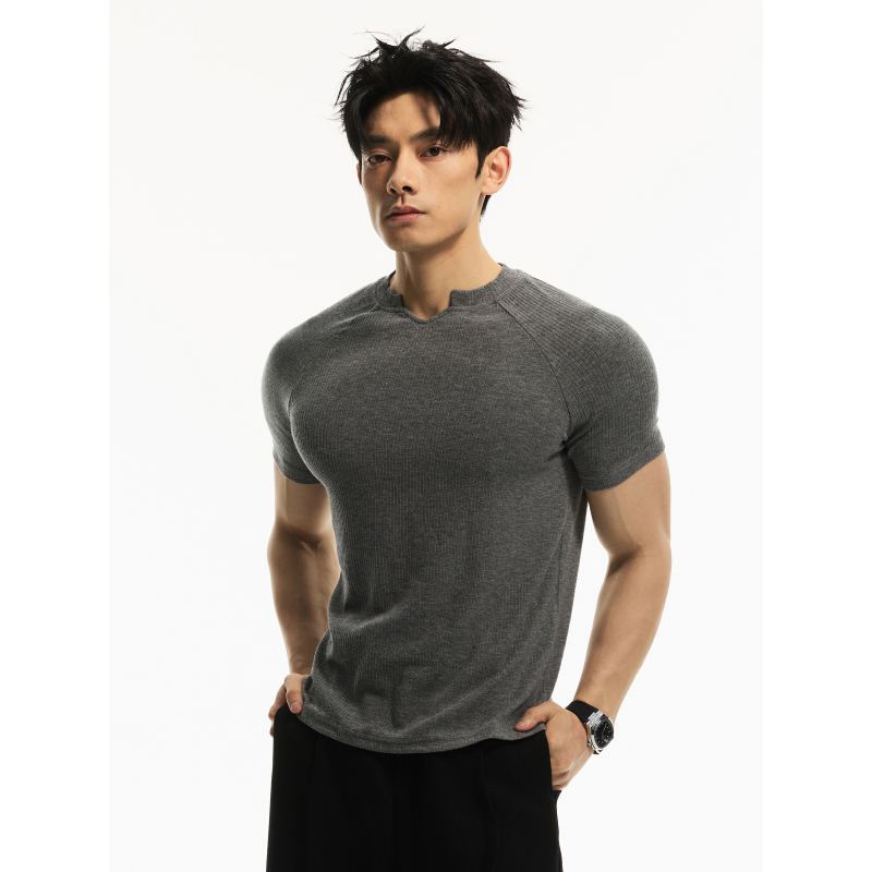 Dayny American Casual Style Short-Sleeved T-Shirt with Cuffed Sleeves, V-Neck, Wool Blend, Skin-Friendly, Versatile, High-Stretch for Men