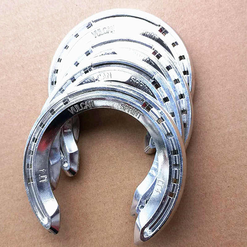 Imported Dutch speed horse racing special light aluminum alloy horseshoe jumping rail horseshoe horseshoe barrier stable supplies kit