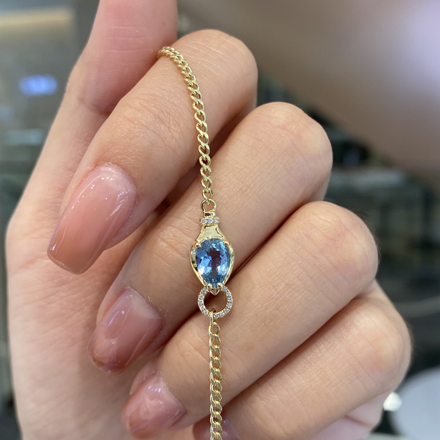 汉代和田玉黄玉螭龙盘龙佩：穿越千年的东方美学艺术品！-手饰-淘宝好物网