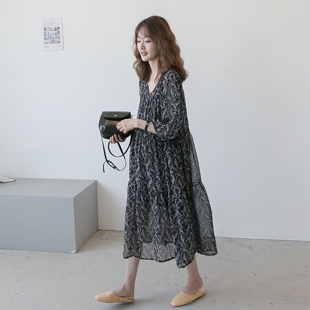 Gestational Maternity 2022 Summer clothing Crushed Flowers Snowspun Long Dress Korean Version Temperament large size Loose Rope Spring Autumn Ocean Dress Tide