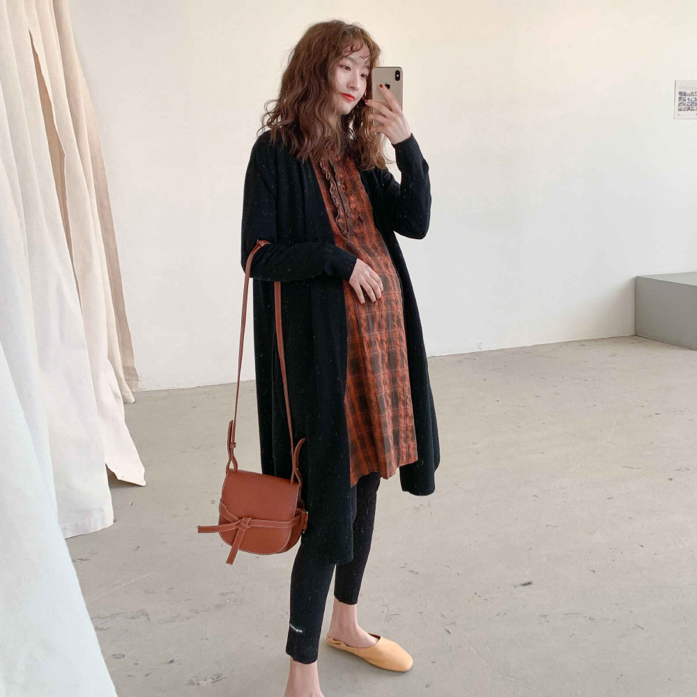 Pregnant women spring suit fashion knitted cardigan Korean loose sweater Korean version of hot mom spring and autumn jacket jacket tide