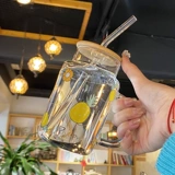 Стакан с высокой стоимостью фруктовых стаканов соломой с деревянной крышкой