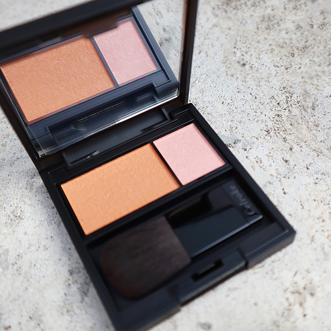 Japanese special cabinet Celvoke bicolor blush repair pan 04