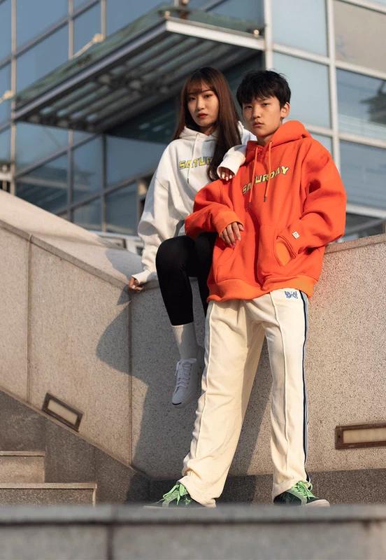 SATURDAY Phiên bản Weimei của áo len dài ván trượt có mũ trùm đầu nam và nữ cộng với áo hoodie cashmere Thanh Đảo 97 longboard - Thể thao lông cừu / jumper