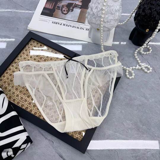 Moonlight Lover Pure Desire Sweet Lace Hollow Girls Underwear Fashion Sexy Breathable Shorts Women
