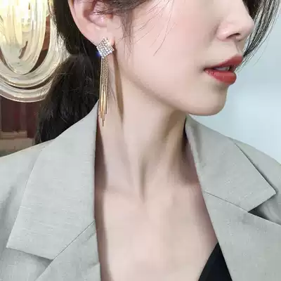 2020 new fashion trendy tassel earrings female sterling silver earrings temperament long version wild golden socialite wind ear drill