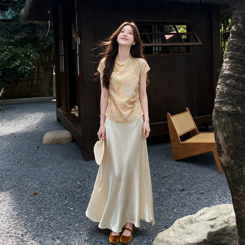 New Chinese-Style Gradient Short-Sleeve Suit for Women, 2026 Summer New Model, Elegant Satin Fishtail Flared Skirt Two-Piece Set New Chinese-Style Gradient Short-Sleeve Suit for Women, 2026 Summer New Model, Elegant Satin Fishtail Flared Skirt Two-Piece Set