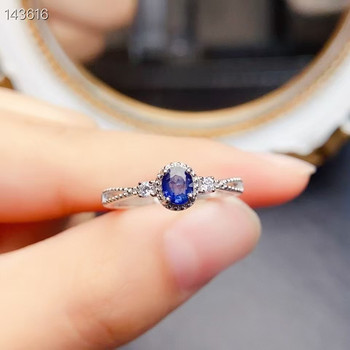 The natural sapphire ring crystal is completely clear and sparkling, and the main stone is 4*5mm inlaid with s925 silver.
