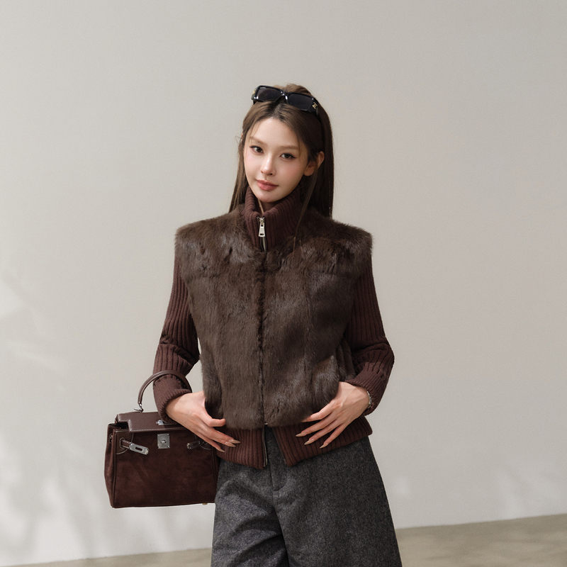 Light Luxury Full Leather Rabbit Fur Vest with Knitted Detachable Design, Two-Way Wear Short Coat for Women, 2026 New Model