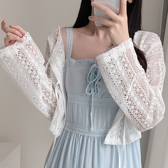 Spot Korea purchased authentic women's ladies hollow pattern thin -seeking lightweight lace lace sunscreen shirt cardigan