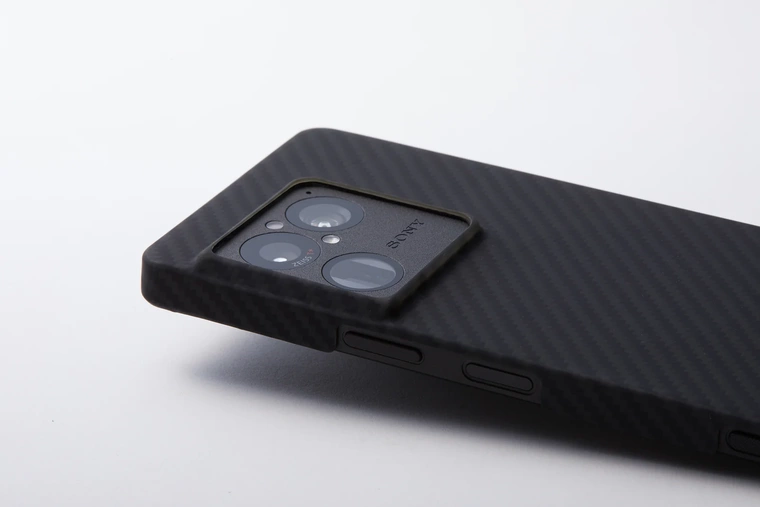 Deff Officially Certified Aramid Fiber Kevlar Weave Black Velvet Carbon Fiber Sony Xperia Phone Case