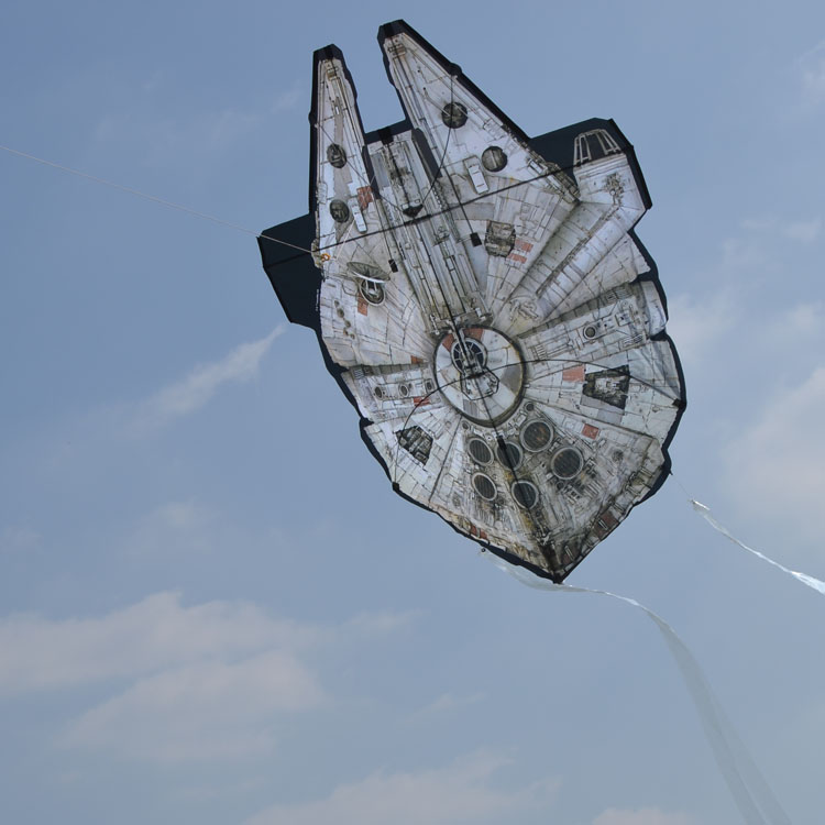 Fengyang 2022 new large creative long tail galaxy battleship adult children kite