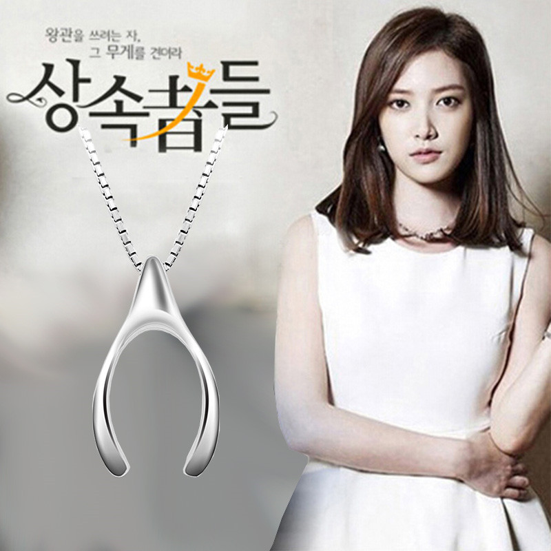 The successors are the same as the bone necklace female s925 pure silver wishes bone crack chain minimal temperament girl