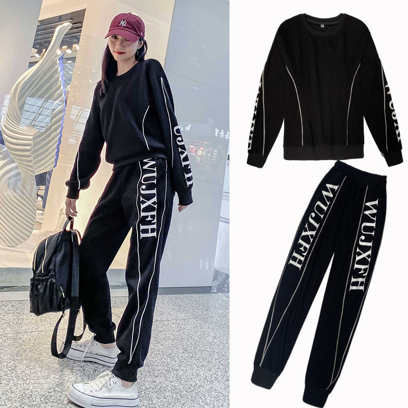 Sports suit women 2020 autumn and winter new Korean style fashion zipper sweater casual plus velvet letters black two-piece set