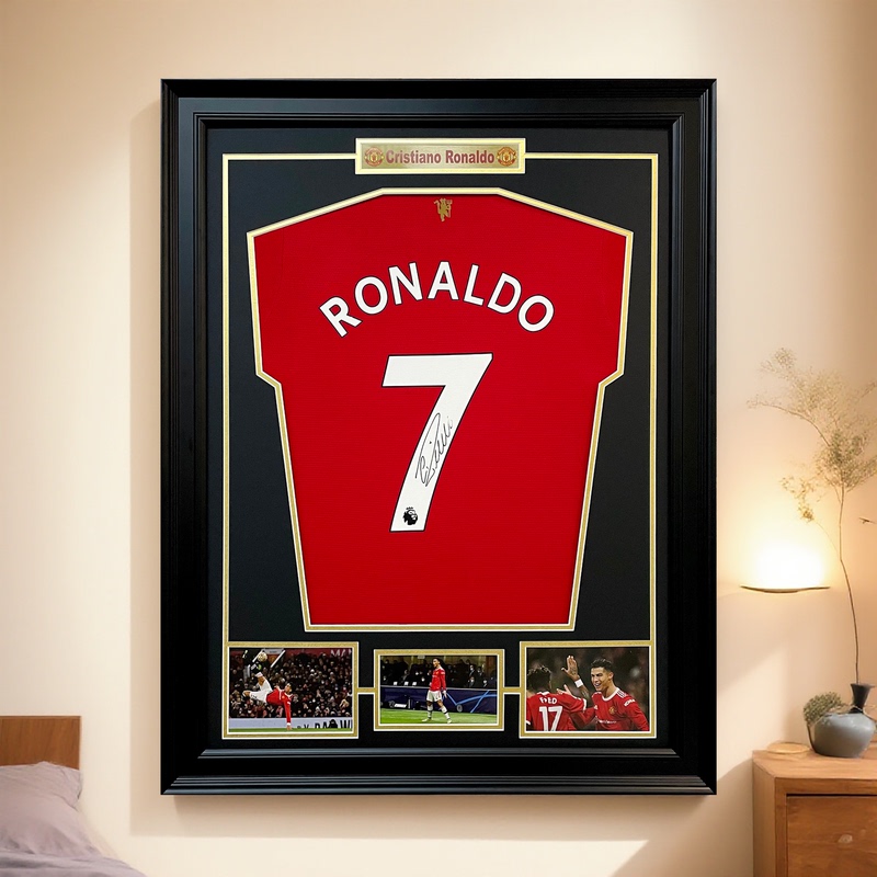 [Authentic Jersey] Cristiano Ronaldo Manchester United Signed Jersey Framed for Decoration, Peripheral Gift, Handwritten Autograph 90*70cm