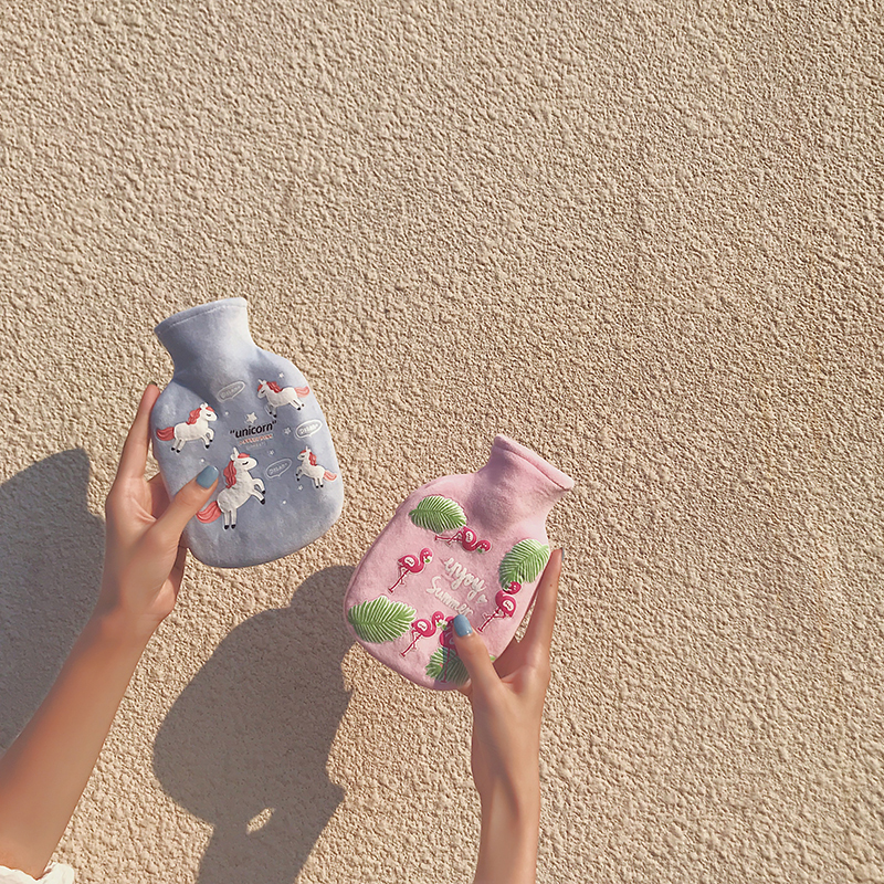 Hot water bottle water injection student portable mini small portable cartoon plush cute female warm water bag warm hand irrigation