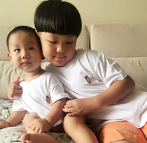 (Radish Cooperative) Xiaopang same childrens clothing Short Sleeve Classic radish LOGO Child T