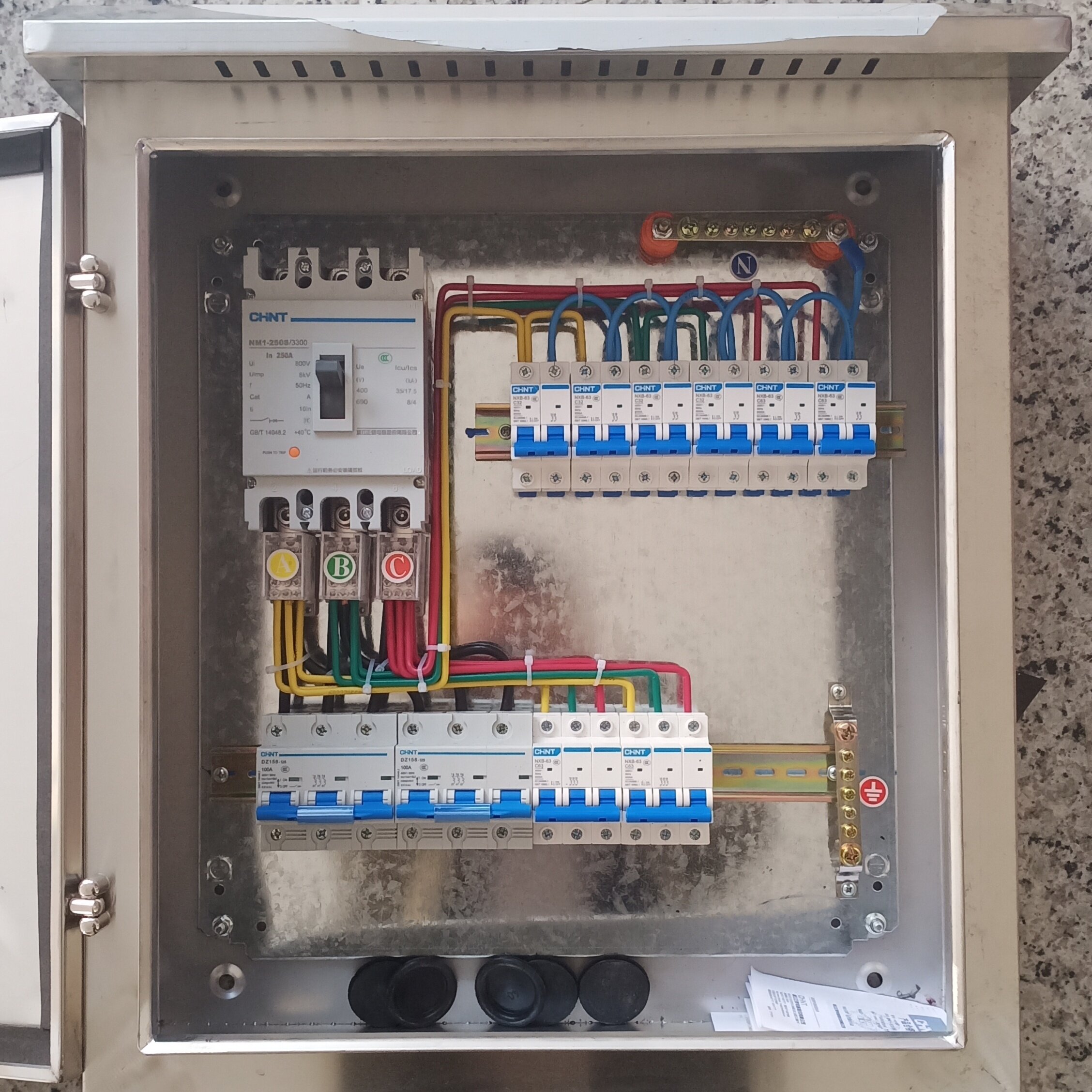 Customized set of distribution box switch control cabinet three-phase power socket box home lighting dark installation of strong electrical wiring box