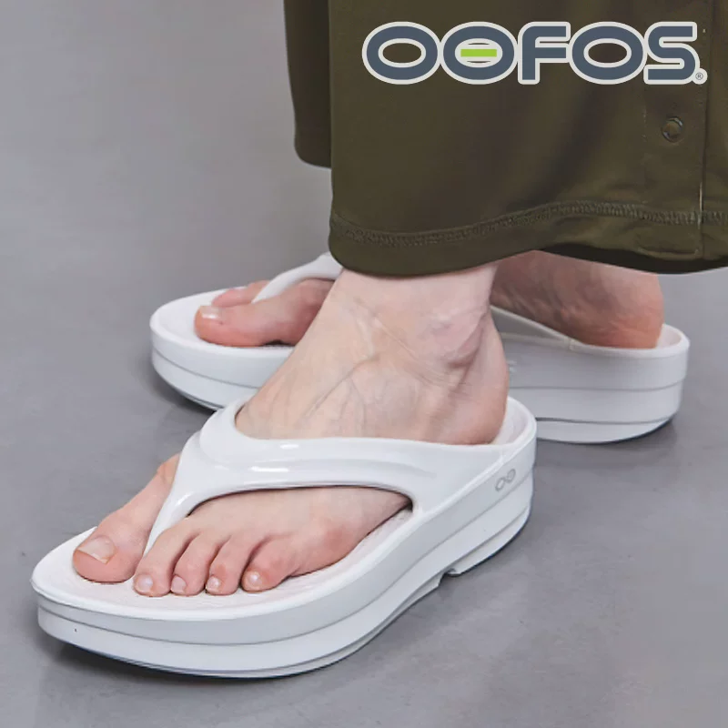 Сандалии OOFOS OOmega с повышенным давлением и противоскользящим дизайном, средняя каблук-качели подошва повседневные туфли