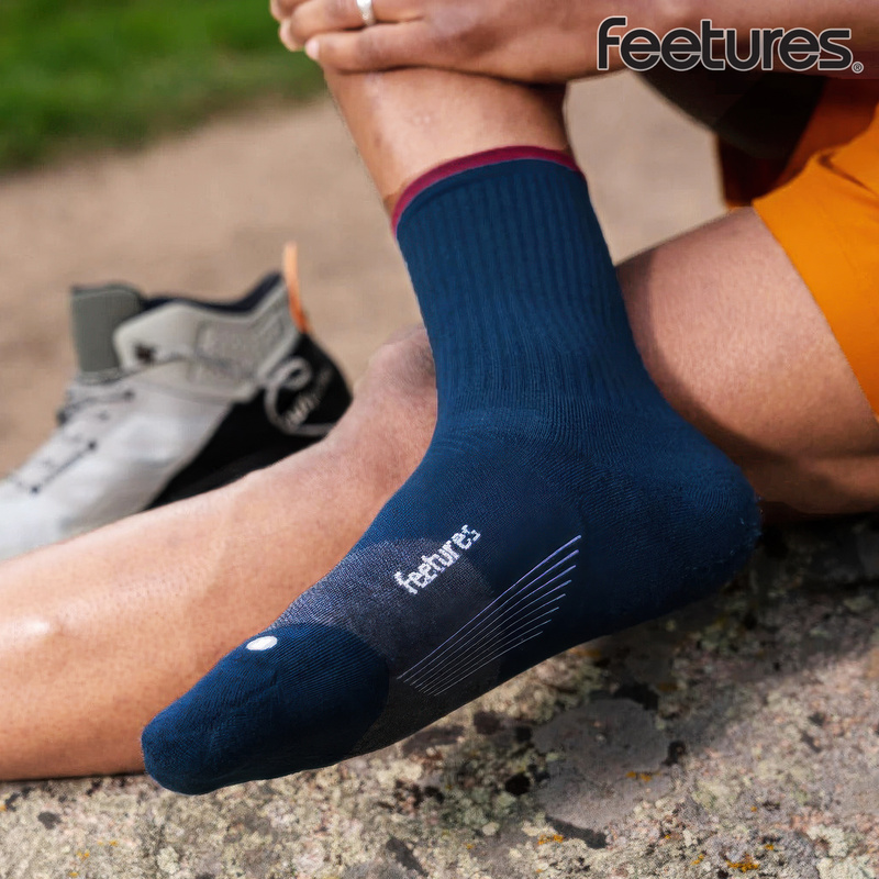 Feetures【Hiking Max Cushioning】Feiqie Five-Point Support Sports Socks Breathable Marathon Mid-Calf Socks