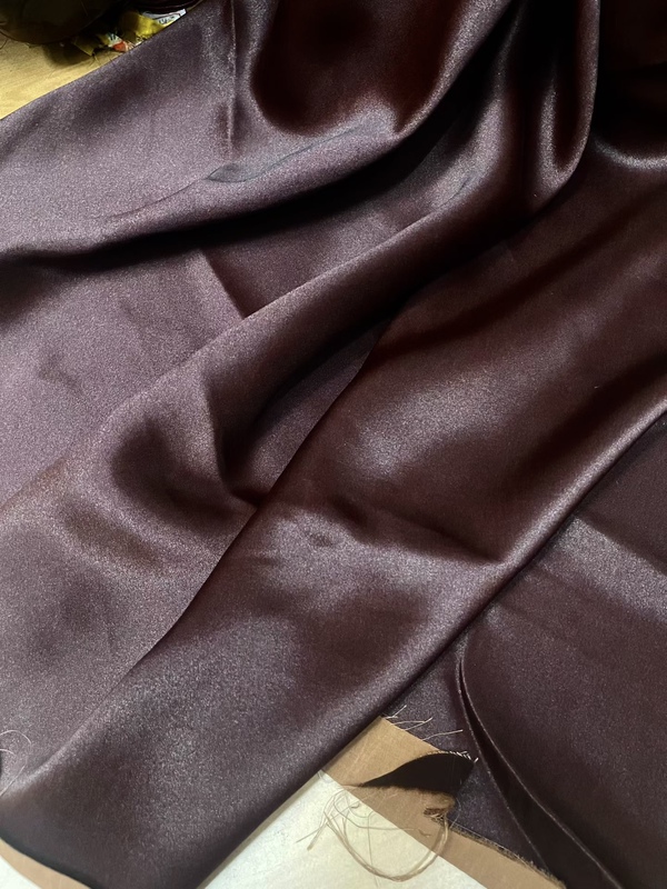 Red Sandalwood Color Red Cloud Silk Fabric 100% Mulberry Silk Heavy Satin Fabric Brocade Thickened Fabric for Trench Coats and Pants