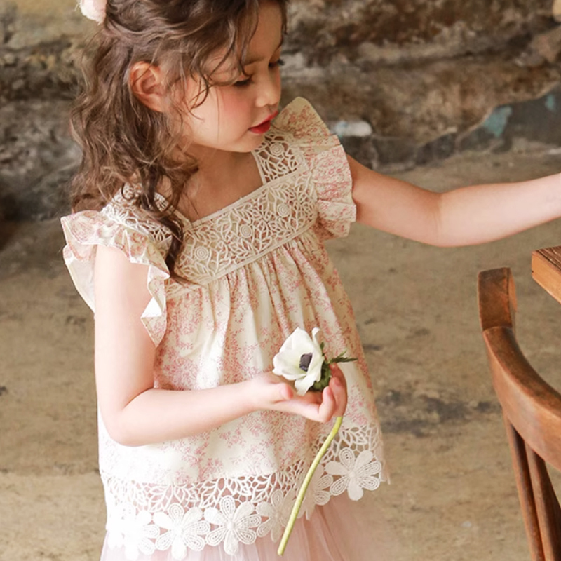 Girls' Flutter-Sleeve Top, Summer Korean Style Children's Clothing, Stylish Hollow-Out Lace Camisole, Little Girl's Floral Babydoll Top