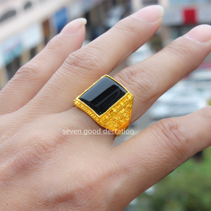 Men's boss Quad for fortune and fortune words Living Mouth Ring Studded Black Dazzling Gold Inlaid Jade Gold Ring One Sails Smooth
