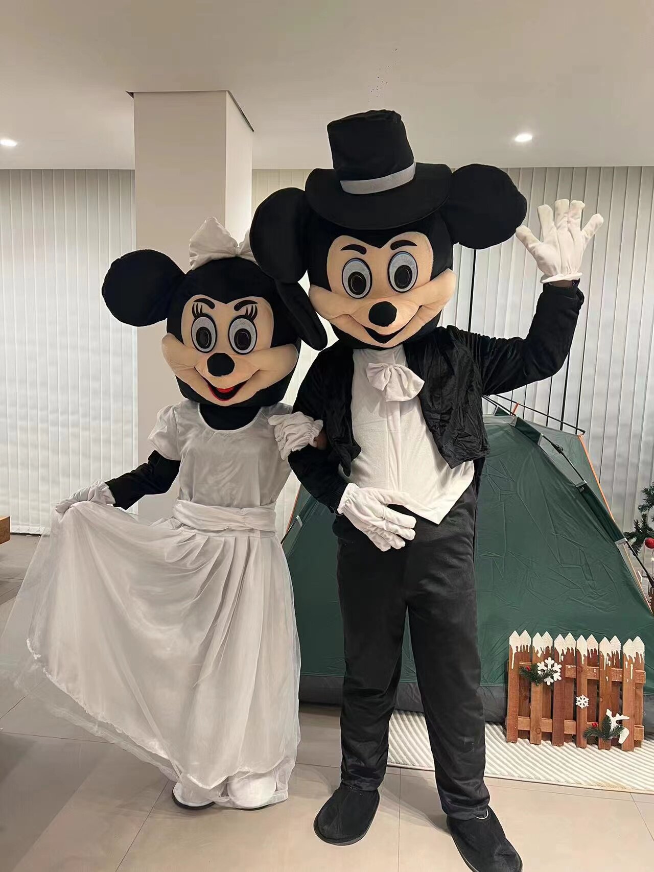 出租赁婚礼米奇婚纱米妮行走卡通人偶服装cos套头道具玩偶米老鼠,结婚必备神器!_COSPLAY配件_淘宝游戏网