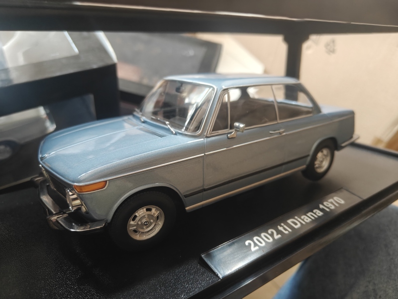 1:18 Kk Zebra 2002 Ti Diana 1971 Collectible Car Model