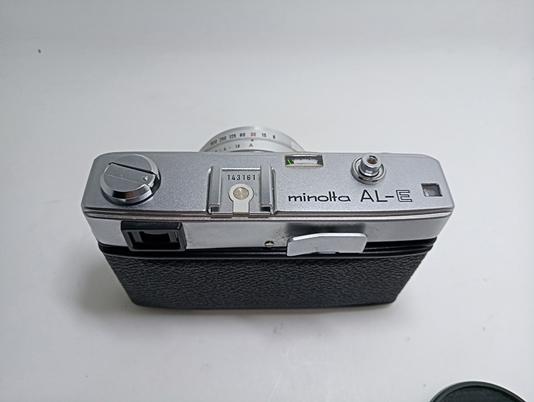 Máy ảnh quay phim Minolta HI-MATIC E khẩu độ 1.7 (có mẫu