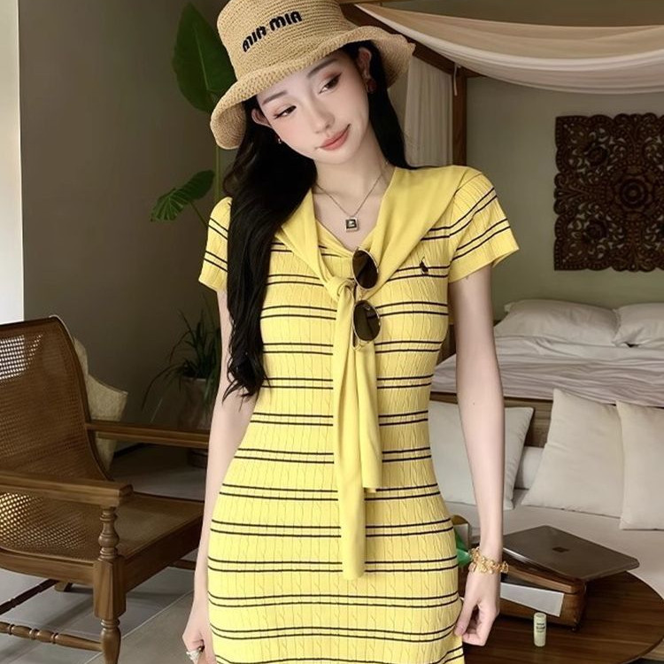 カジュアルなストライプ柄のパッチワークニットワンピース。新しいサマースタイルで、スリムフィット、エレガントなボディコンスカートです。