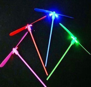 Yiwu Small Commodities Department Store New Puzzle Luminous Bamboo Dragonfly Sky Fairy Children Toy Ground Stall Source Wholesale