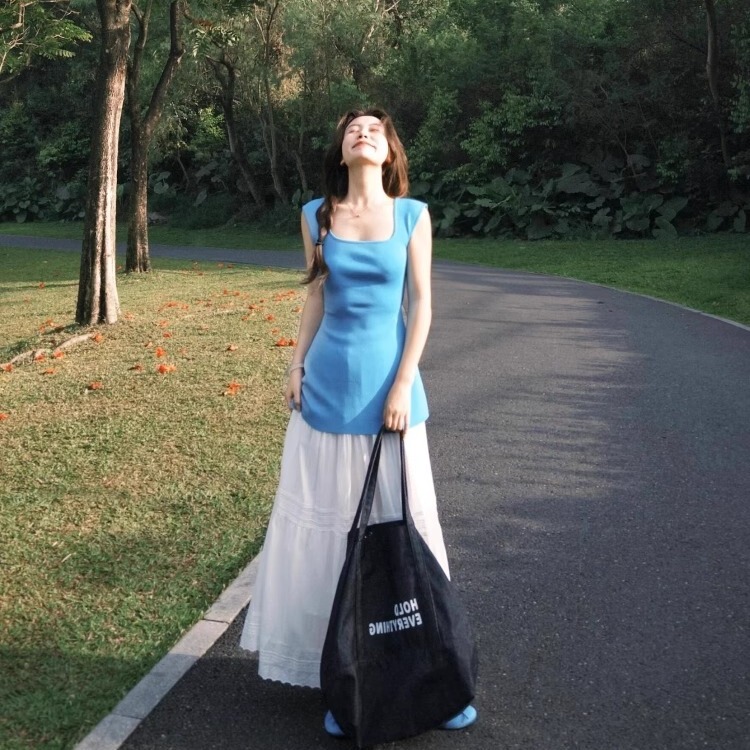 Niche Design Waist-Cinching Square-Neck Blue Top Women's Camisole Mid-Length Pullover Sleeveless Knitted Vest 2025 Summer