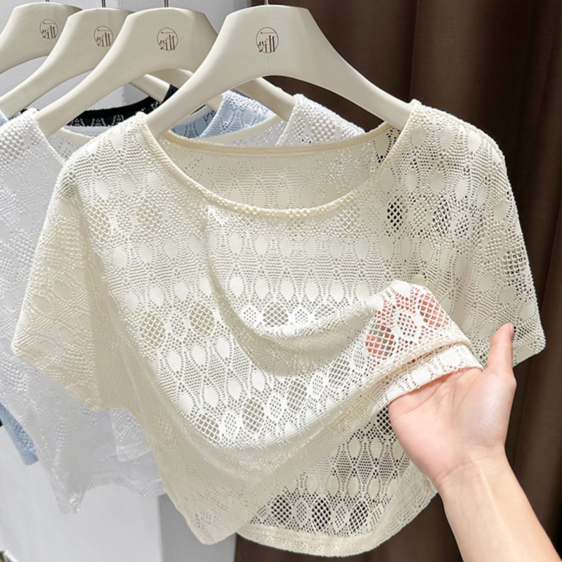 White Sun Protection Cover-Up for Women, Thin Hollow Lace Shawl, Summer Wear with Suspender Skirt, Short Jacket for Women