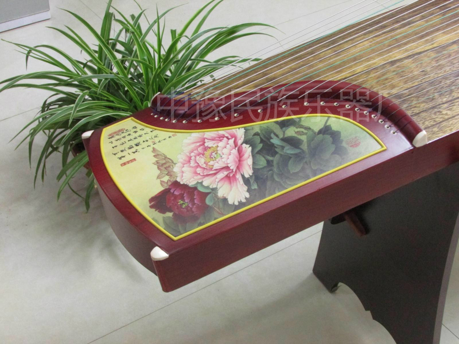 New store opening State flower peony old red wooden silk painting Guzheng limited special price Professional 10 Class welcome shopping for Type 163