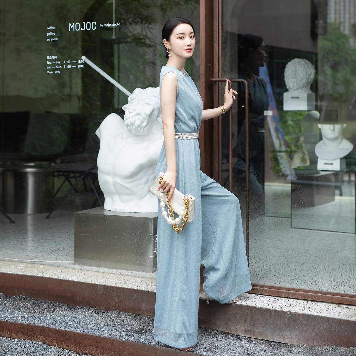 Zhang Nianen custom one-shot lock small sleeveless jumpsuit summer high waist drape loose wide-leg pants women