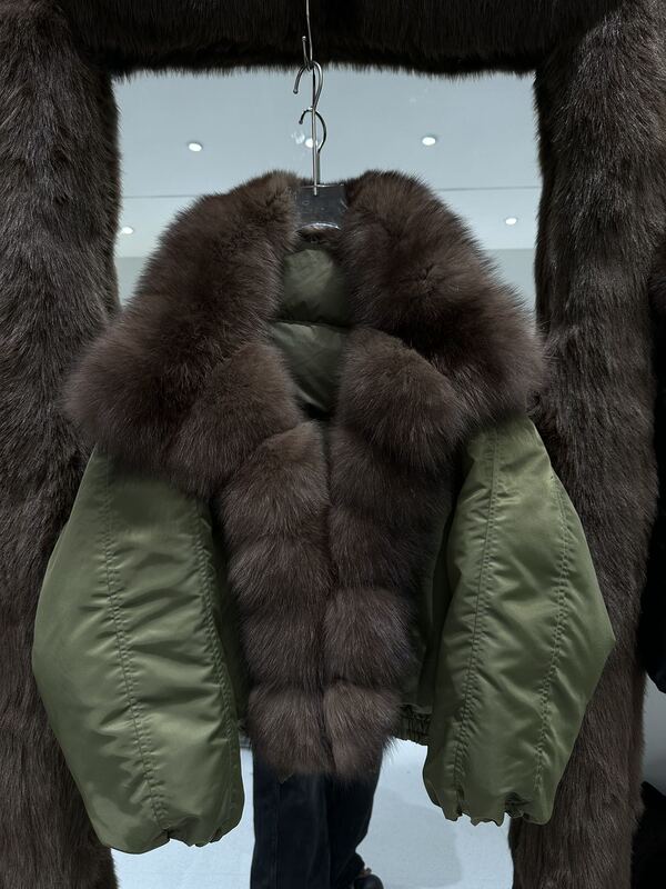 Jingtengxuan 26 New Model Parka down Jacket for Women, Short Style with Fox Fur Collar, Thickened and Warm, Light Luxury Genuine Fur Coat Jingtengxuan 26 New Model Parka down Jacket for Women, Short Style with Fox Fur Collar, Thickened and Warm, Light Luxury Genuine Fur Coat