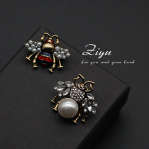 Retro bee Pearl corsage brooch pin female Day fashion personality Joker sweater coat accessories accessories