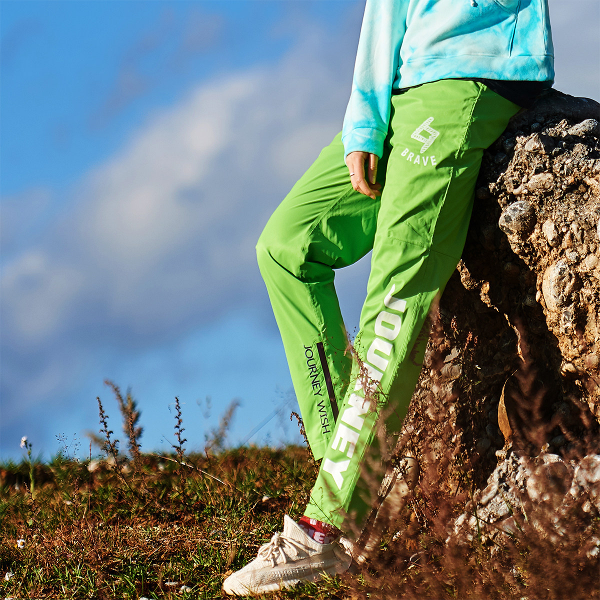 Beijing Forest Outdoor Original Printed Tide Card Windproof Loose travel waterproof and breathable single punching trousers female style