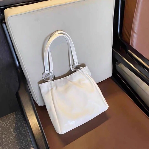 Модная демисезонная сумка через плечо, подходит для студента