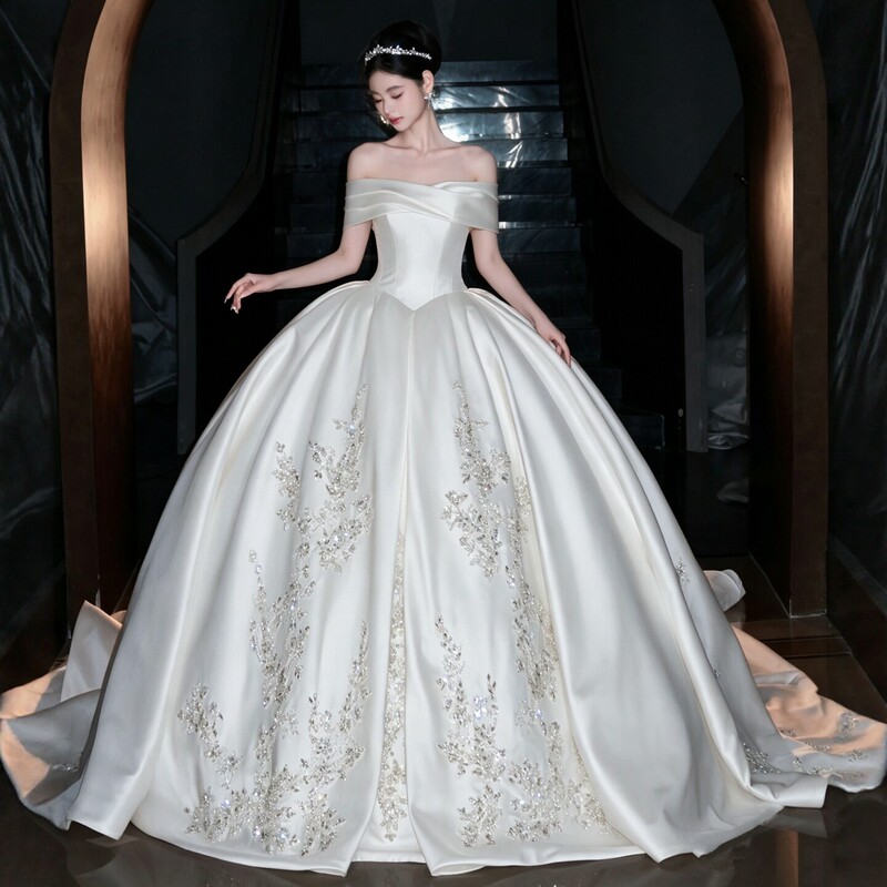 One-Shoulder Satin Light Wedding Dress 2026 New Style for Petite Brides, French Plus Size, Vintage Main Dress with a High-End Feel and a Train One-Shoulder Satin Light Wedding Dress 2026 New Style for Petite Brides, French Plus Size, Vintage Main Dress with a High-End Feel and a Train