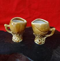 Yellow glaze old wine cocktail pair of Tangshan porcelain old wine glass special shape other wine gear all physical photo
