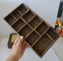 Old wooden plaid Doge old wooden box physical photo mottled with an unknown nostalgic retro swing piece film and TV prop