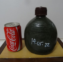 Old military pot retired 65-style marching pot military kettle aluminum kettle military fans collection movie props antique ornaments physical photos