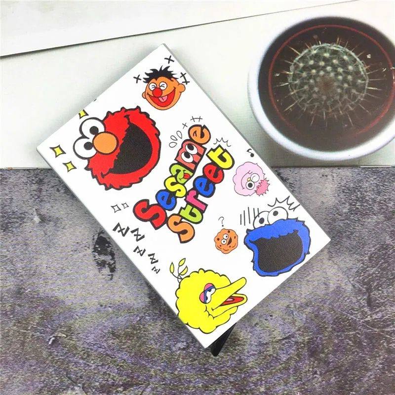 轻薄金属卡包男士铝合金自动弹出，如何选到适合自己的多卡位证件卡套?