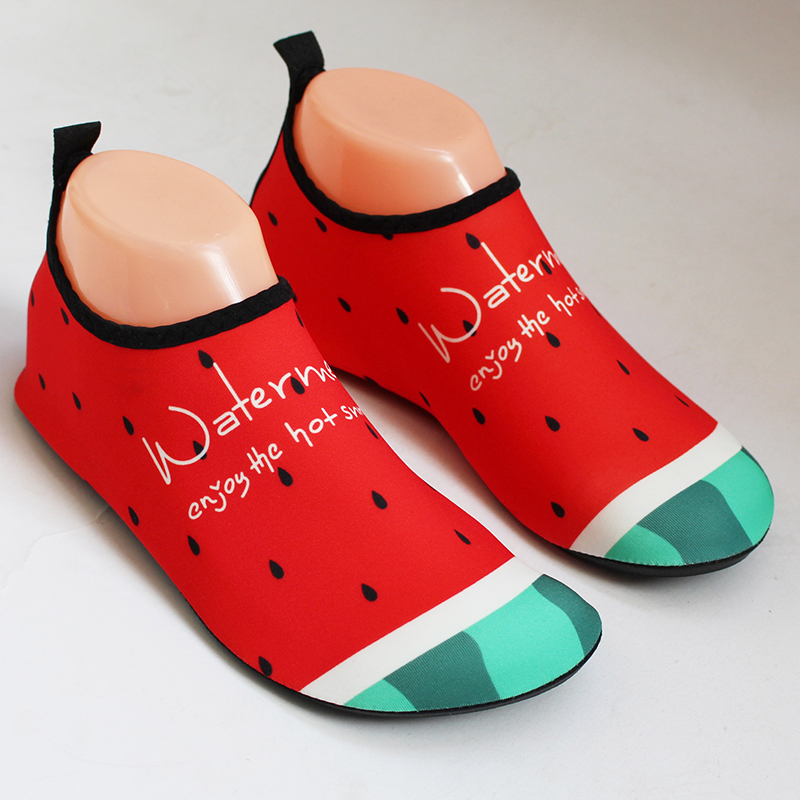 Beach shoes adult non-slip anti-cut swimming soft shoes men and women wading children surfing diving shoes snorkeling socks
