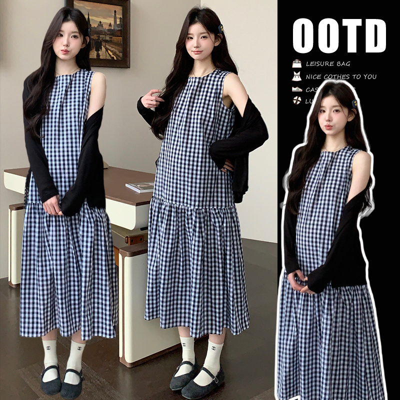 Maternity Wear Spring Dress 2026 New Style French Sun Protection Cardigan Loose Plaid Vest Dress Spring and Autumn Two-Piece Set