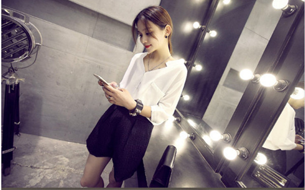 Áo voan trắng nữ tay ngắn 2018 xuân hè phiên bản Hàn Quốc mới của sơ mi cổ chữ V hoang dã mùa hè buông thả áo sơ mi đen nữ