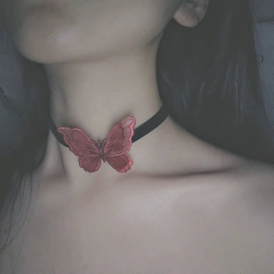 Retro Fairy Solid Butterfly Necklace Black Necklace Simple Lace Lock Bone Chain Sexy Retro Choker 100 lap