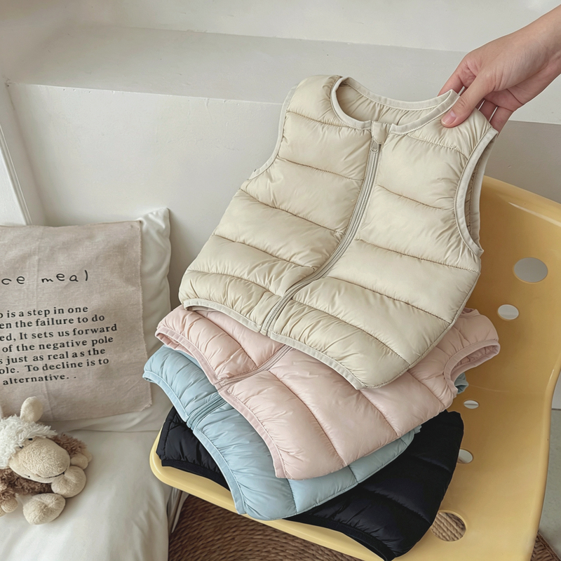 Children's down Cotton Vest, New Autumn and Winter Style for Babies, Boys and Girls, Toddler Vest for Spring and Autumn Outerwear Children's down Cotton Vest, New Autumn and Winter Style for Babies, Boys and Girls, Toddler Vest for Spring and Autumn Outerwear